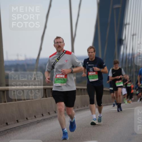 03.10.2025 - Köhlbrandbrückenlauf Jannik Wohlers http://msf.ph/oto/9154158 03.10.2025 15:23:35 Position 1 7172, 7297 meine-sportfotos.de