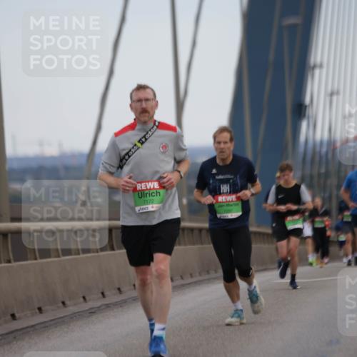 03.10.2025 - Köhlbrandbrückenlauf Jannik Wohlers http://msf.ph/oto/9154166 03.10.2025 15:23:35 Position 1 7172, 7297 meine-sportfotos.de