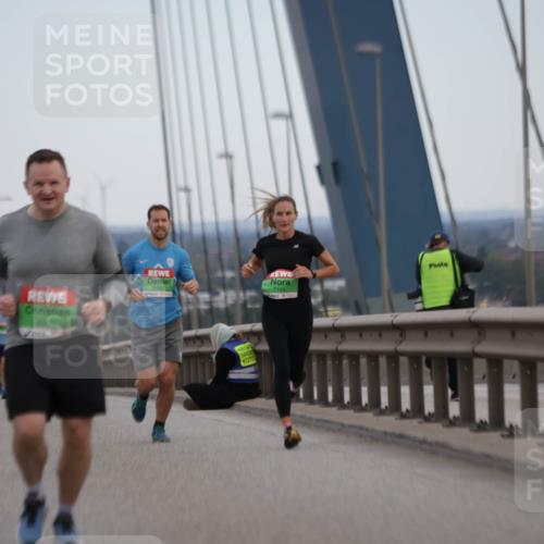 03.10.2025 - Köhlbrandbrückenlauf Jannik Wohlers http://msf.ph/oto/9154170 03.10.2025 15:23:36 Position 1 8095, 7144 meine-sportfotos.de