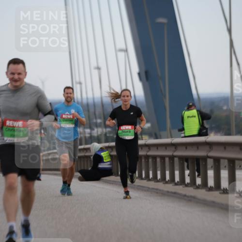 03.10.2025 - Köhlbrandbrückenlauf Jannik Wohlers http://msf.ph/oto/9154174 03.10.2025 15:23:36 Position 1 8995, 7144 meine-sportfotos.de