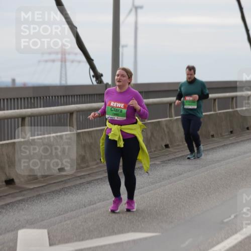 03.10.2025 - Köhlbrandbrückenlauf Jannik Wohlers http://msf.ph/oto/9154181 03.10.2025 16:05:21 Position 1 7942 meine-sportfotos.de