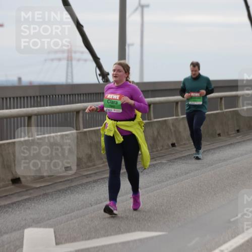 03.10.2025 - Köhlbrandbrückenlauf Jannik Wohlers http://msf.ph/oto/9154185 03.10.2025 16:05:22 Position 1 7942 meine-sportfotos.de