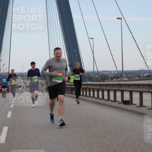 03.10.2025 - Köhlbrandbrückenlauf Jannik Wohlers http://msf.ph/oto/9154192 03.10.2025 15:23:38 Position 1 8995 meine-sportfotos.de