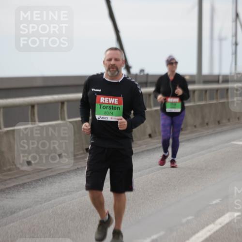 03.10.2025 - Köhlbrandbrückenlauf Jannik Wohlers http://msf.ph/oto/9154197 03.10.2025 16:05:23 Position 1 8374 meine-sportfotos.de