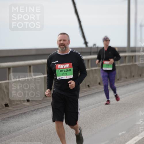 03.10.2025 - Köhlbrandbrückenlauf Jannik Wohlers http://msf.ph/oto/9154207 03.10.2025 16:05:23 Position 1 8374 meine-sportfotos.de