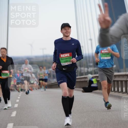 03.10.2025 - Köhlbrandbrückenlauf Jannik Wohlers http://msf.ph/oto/9154208 03.10.2025 15:23:39 Position 1 9103, 7102 meine-sportfotos.de