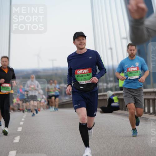 03.10.2025 - Köhlbrandbrückenlauf Jannik Wohlers http://msf.ph/oto/9154214 03.10.2025 15:23:39 Position 1 9103, 7102 meine-sportfotos.de