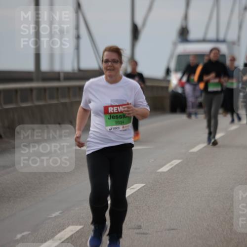 03.10.2025 - Köhlbrandbrückenlauf Jannik Wohlers http://msf.ph/oto/9154233 03.10.2025 16:05:24 Position 1 9534 meine-sportfotos.de