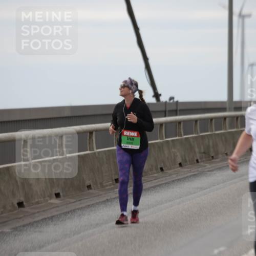 03.10.2025 - Köhlbrandbrückenlauf Jannik Wohlers http://msf.ph/oto/9154241 03.10.2025 16:05:25 Position 1 8896 meine-sportfotos.de