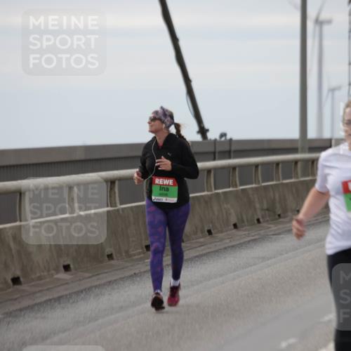 03.10.2025 - Köhlbrandbrückenlauf Jannik Wohlers http://msf.ph/oto/9154243 03.10.2025 16:05:25 Position 1 8896 meine-sportfotos.de