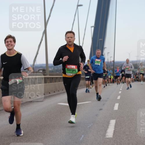 03.10.2025 - Köhlbrandbrückenlauf Jannik Wohlers http://msf.ph/oto/9154272 03.10.2025 15:23:44 Position 1 7320 meine-sportfotos.de