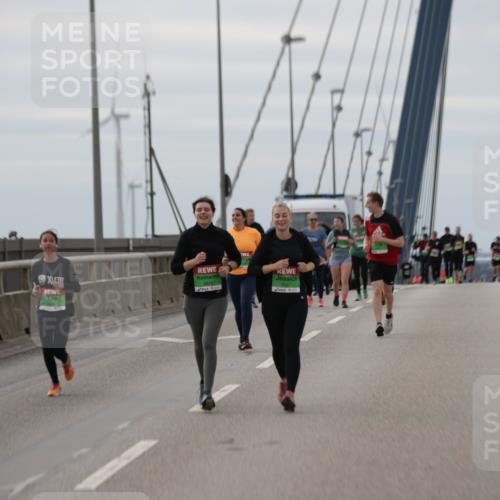 03.10.2025 - Köhlbrandbrückenlauf Jannik Wohlers http://msf.ph/oto/9154281 03.10.2025 16:05:30 Position 1 8515 meine-sportfotos.de
