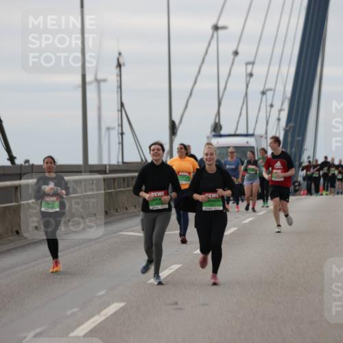 03.10.2025 - Köhlbrandbrückenlauf Jannik Wohlers http://msf.ph/oto/9154285 03.10.2025 16:05:30 Position 1  meine-sportfotos.de