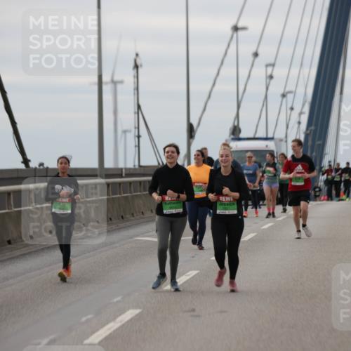 03.10.2025 - Köhlbrandbrückenlauf Jannik Wohlers http://msf.ph/oto/9154289 03.10.2025 16:05:31 Position 1 8515, 8527 meine-sportfotos.de