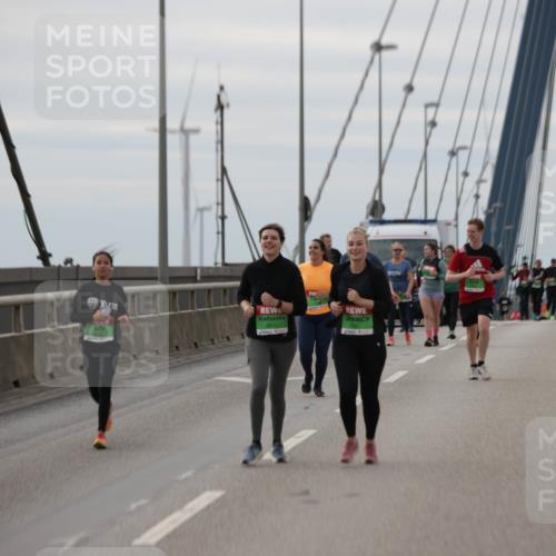 03.10.2025 - Köhlbrandbrückenlauf Jannik Wohlers http://msf.ph/oto/9154291 03.10.2025 16:05:31 Position 1 8515 meine-sportfotos.de