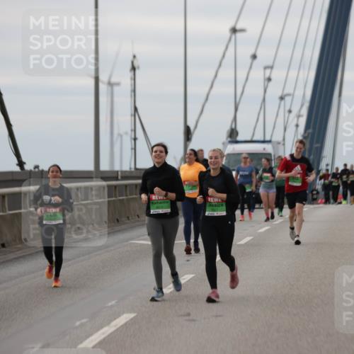03.10.2025 - Köhlbrandbrückenlauf Jannik Wohlers http://msf.ph/oto/9154295 03.10.2025 16:05:31 Position 1 8515 meine-sportfotos.de
