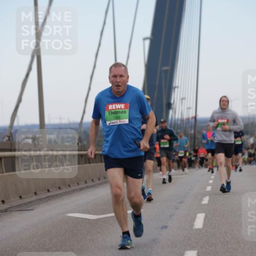 03.10.2025 - Köhlbrandbrückenlauf Jannik Wohlers http://msf.ph/oto/9154306 03.10.2025 15:23:46 Position 1 7285 meine-sportfotos.de