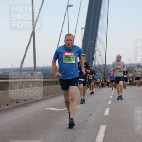 03.10.2025 - Köhlbrandbrückenlauf Jannik Wohlers http://msf.ph/oto/9154314 03.10.2025 15:23:47 Position 1 7285 meine-sportfotos.de