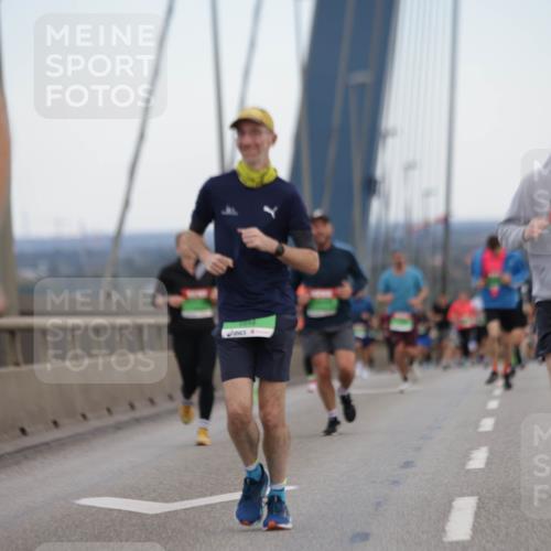 03.10.2025 - Köhlbrandbrückenlauf Jannik Wohlers http://msf.ph/oto/9154344 03.10.2025 15:23:49 Position 1 8848 meine-sportfotos.de