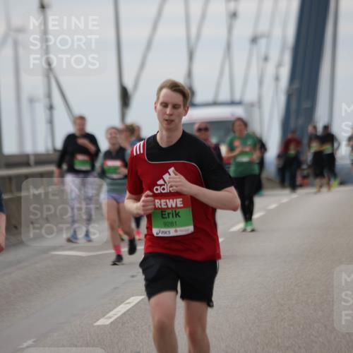 03.10.2025 - Köhlbrandbrückenlauf Jannik Wohlers http://msf.ph/oto/9154347 03.10.2025 16:05:38 Position 1 9524, 9281 meine-sportfotos.de