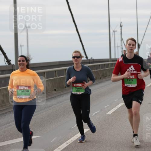 03.10.2025 - Köhlbrandbrückenlauf Jannik Wohlers http://msf.ph/oto/9154367 03.10.2025 16:05:39 Position 1 7156, 9524, 9281 meine-sportfotos.de