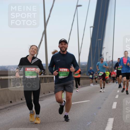 03.10.2025 - Köhlbrandbrückenlauf Jannik Wohlers http://msf.ph/oto/9154410 03.10.2025 15:23:54 Position 1 9353, 9354, 7882 meine-sportfotos.de