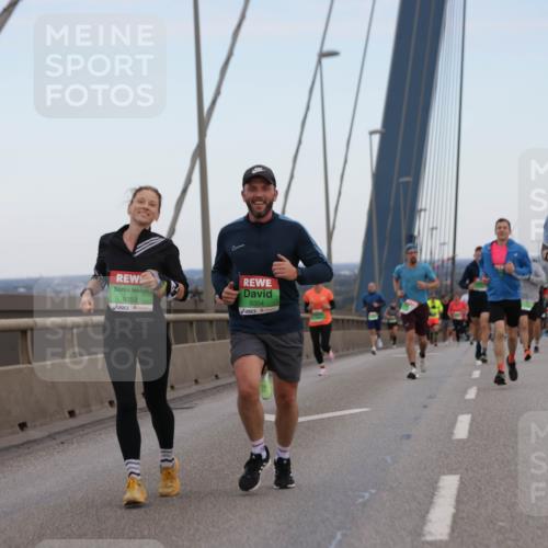 03.10.2025 - Köhlbrandbrückenlauf Jannik Wohlers http://msf.ph/oto/9154412 03.10.2025 15:23:54 Position 1 9353, 9354 meine-sportfotos.de