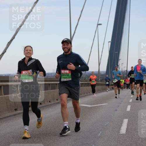 03.10.2025 - Köhlbrandbrückenlauf Jannik Wohlers http://msf.ph/oto/9154426 03.10.2025 15:23:55 Position 1 9353, 9354 meine-sportfotos.de
