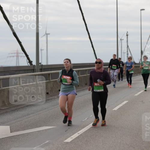 03.10.2025 - Köhlbrandbrückenlauf Jannik Wohlers http://msf.ph/oto/9154435 03.10.2025 16:05:44 Position 1 8437 meine-sportfotos.de