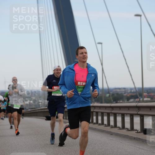 03.10.2025 - Köhlbrandbrückenlauf Jannik Wohlers http://msf.ph/oto/9154482 03.10.2025 15:23:58 Position 1 91 meine-sportfotos.de