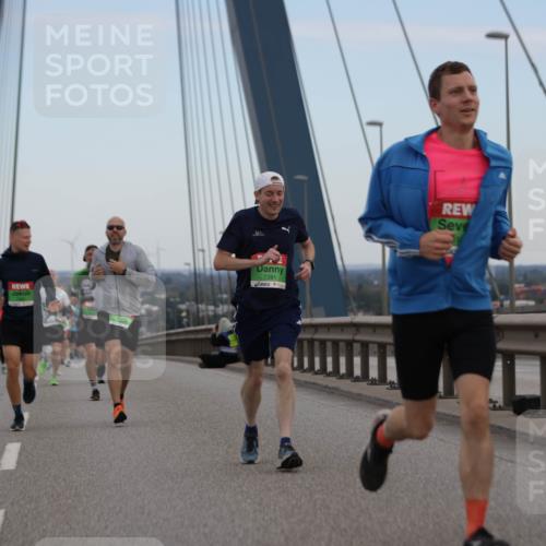 03.10.2025 - Köhlbrandbrückenlauf Jannik Wohlers http://msf.ph/oto/9154494 03.10.2025 15:23:58 Position 1 7281 meine-sportfotos.de
