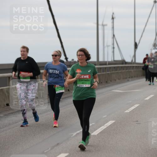 03.10.2025 - Köhlbrandbrückenlauf Jannik Wohlers http://msf.ph/oto/9154507 03.10.2025 16:05:50 Position 1 8301, 8514 meine-sportfotos.de