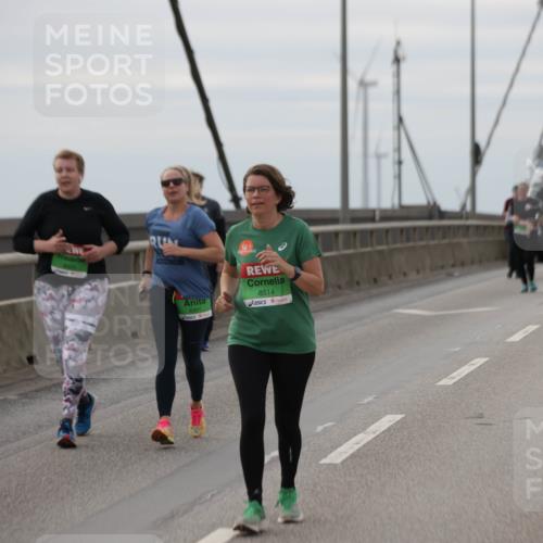 03.10.2025 - Köhlbrandbrückenlauf Jannik Wohlers http://msf.ph/oto/9154517 03.10.2025 16:05:50 Position 1 8514 meine-sportfotos.de