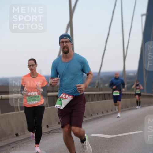 03.10.2025 - Köhlbrandbrückenlauf Jannik Wohlers http://msf.ph/oto/9154520 03.10.2025 15:24:00 Position 1 8994 meine-sportfotos.de