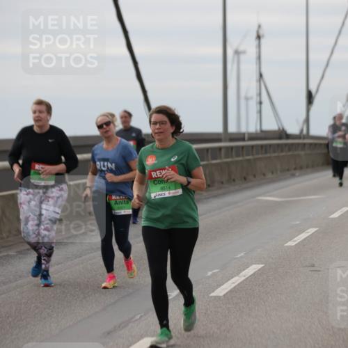 03.10.2025 - Köhlbrandbrückenlauf Jannik Wohlers http://msf.ph/oto/9154521 03.10.2025 16:05:50 Position 1 8301, 8514 meine-sportfotos.de
