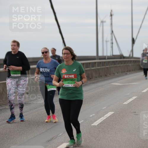 03.10.2025 - Köhlbrandbrückenlauf Jannik Wohlers http://msf.ph/oto/9154525 03.10.2025 16:05:50 Position 1 8301, 8514 meine-sportfotos.de