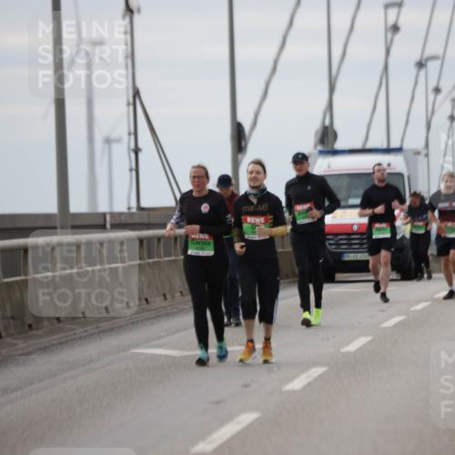 03.10.2025 - Köhlbrandbrückenlauf Jannik Wohlers http://msf.ph/oto/9154549 03.10.2025 16:05:55 Position 1 8130, 4249 meine-sportfotos.de