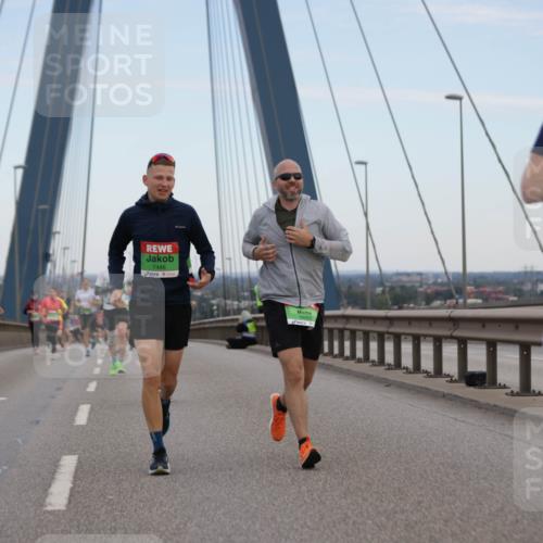 03.10.2025 - Köhlbrandbrückenlauf Jannik Wohlers http://msf.ph/oto/9154550 03.10.2025 15:24:01 Position 1 7466, 9669, 7281 meine-sportfotos.de