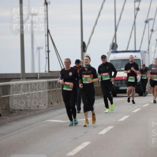 03.10.2025 - Köhlbrandbrückenlauf Jannik Wohlers http://msf.ph/oto/9154555 03.10.2025 16:05:55 Position 1 42 meine-sportfotos.de