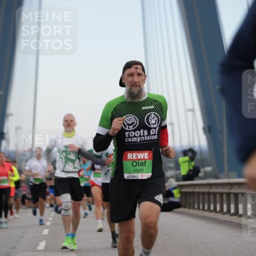 03.10.2025 - Köhlbrandbrückenlauf Jannik Wohlers http://msf.ph/oto/9154580 03.10.2025 15:24:03 Position 1 8988 meine-sportfotos.de