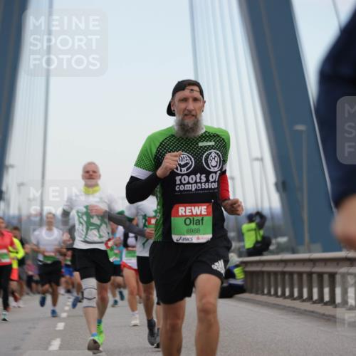 03.10.2025 - Köhlbrandbrückenlauf Jannik Wohlers http://msf.ph/oto/9154582 03.10.2025 15:24:03 Position 1 8988 meine-sportfotos.de