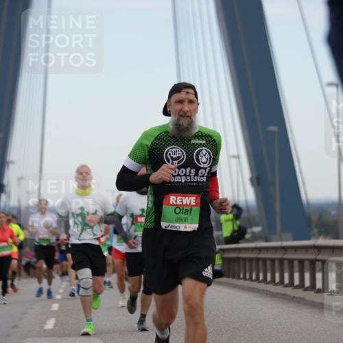 03.10.2025 - Köhlbrandbrückenlauf Jannik Wohlers http://msf.ph/oto/9154586 03.10.2025 15:24:03 Position 1 8988 meine-sportfotos.de