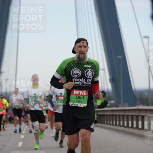 03.10.2025 - Köhlbrandbrückenlauf Jannik Wohlers http://msf.ph/oto/9154588 03.10.2025 15:24:03 Position 1 8988 meine-sportfotos.de