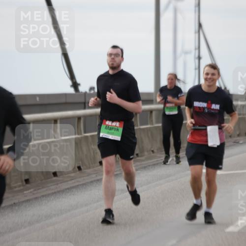 03.10.2025 - Köhlbrandbrückenlauf Jannik Wohlers http://msf.ph/oto/9154637 03.10.2025 16:06:08 Position 1 8976, 8432, 10, 3 meine-sportfotos.de