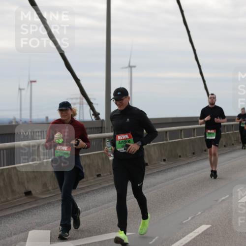 03.10.2025 - Köhlbrandbrückenlauf Jannik Wohlers http://msf.ph/oto/9154649 03.10.2025 16:06:09 Position 1  meine-sportfotos.de