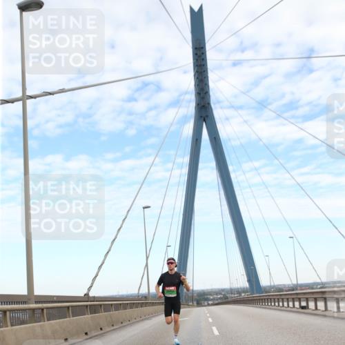 03.10.2025 - Köhlbrandbrückenlauf Jannik Wohlers http://msf.ph/oto/9154700 03.10.2025 15:15:34 Position 1  meine-sportfotos.de