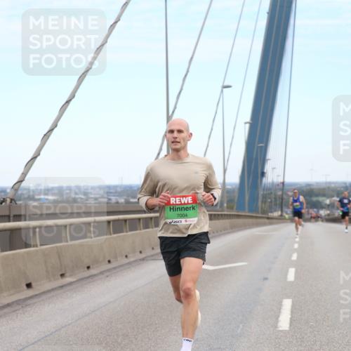 03.10.2025 - Köhlbrandbrückenlauf Jannik Wohlers http://msf.ph/oto/9154718 03.10.2025 15:16:28 Position 1 7004 meine-sportfotos.de