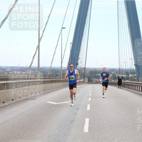 03.10.2025 - Köhlbrandbrückenlauf Jannik Wohlers http://msf.ph/oto/9154719 03.10.2025 15:16:32 Position 1  meine-sportfotos.de