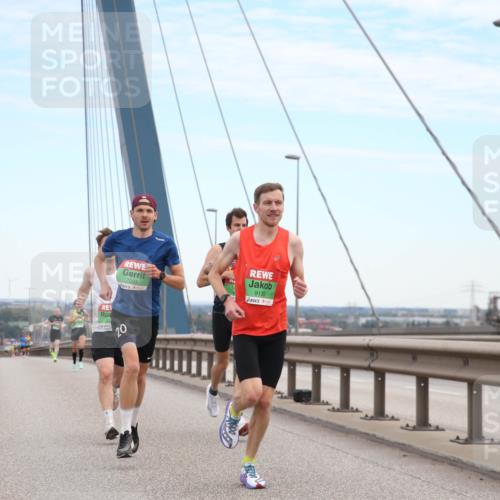 03.10.2025 - Köhlbrandbrückenlauf Jannik Wohlers http://msf.ph/oto/9154738 03.10.2025 15:17:07 Position 1 7003, 9130, 20 meine-sportfotos.de