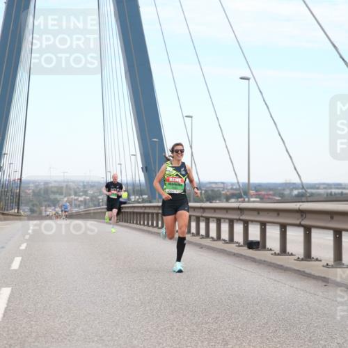 03.10.2025 - Köhlbrandbrückenlauf Jannik Wohlers http://msf.ph/oto/9154757 03.10.2025 15:17:12 Position 1 7034 meine-sportfotos.de